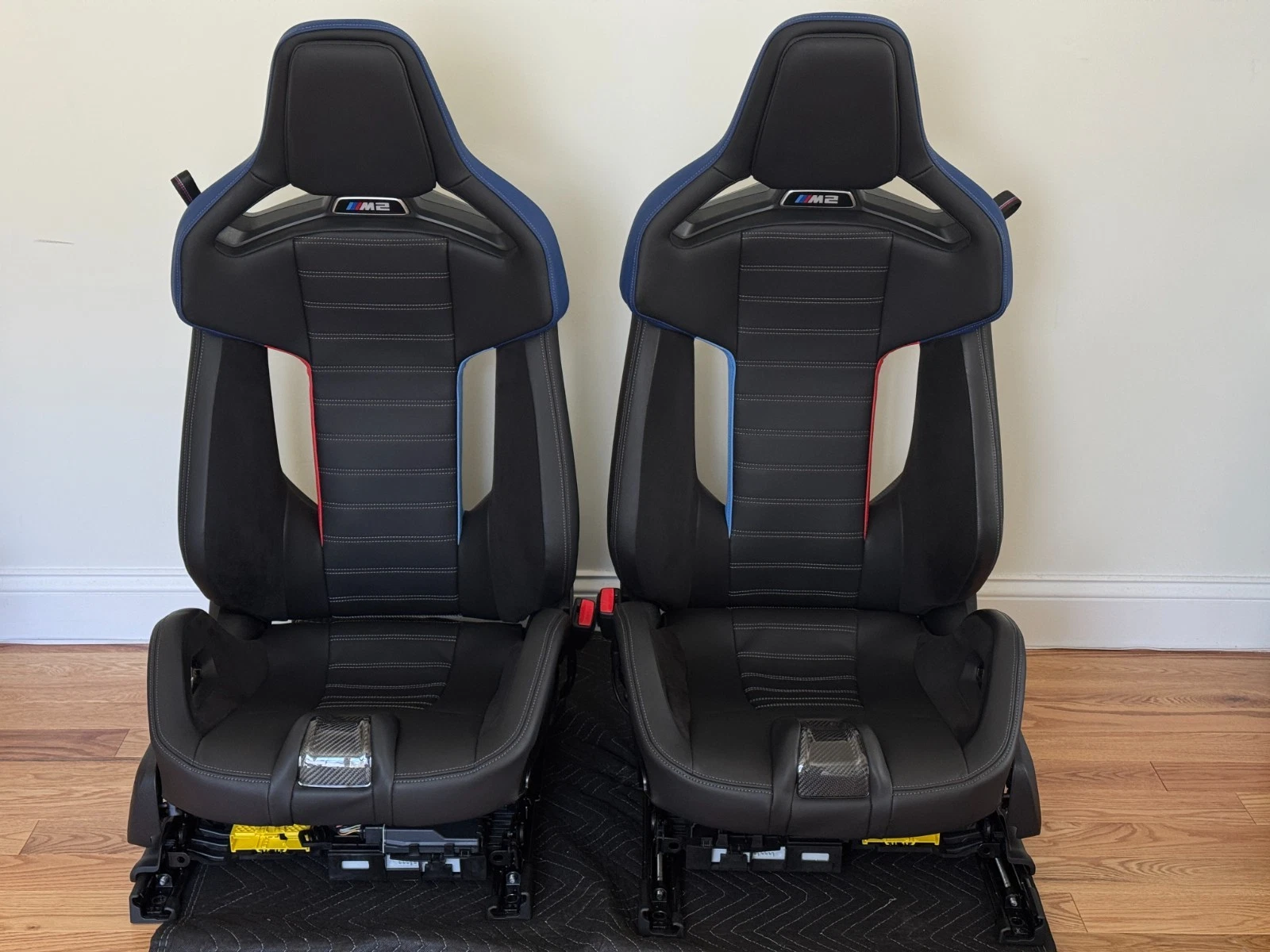 BMW M2 G87 Carbon Bucket Seats – OEM M Performance Carbon Fiber Racing Seats - Carbon Bucket Seats